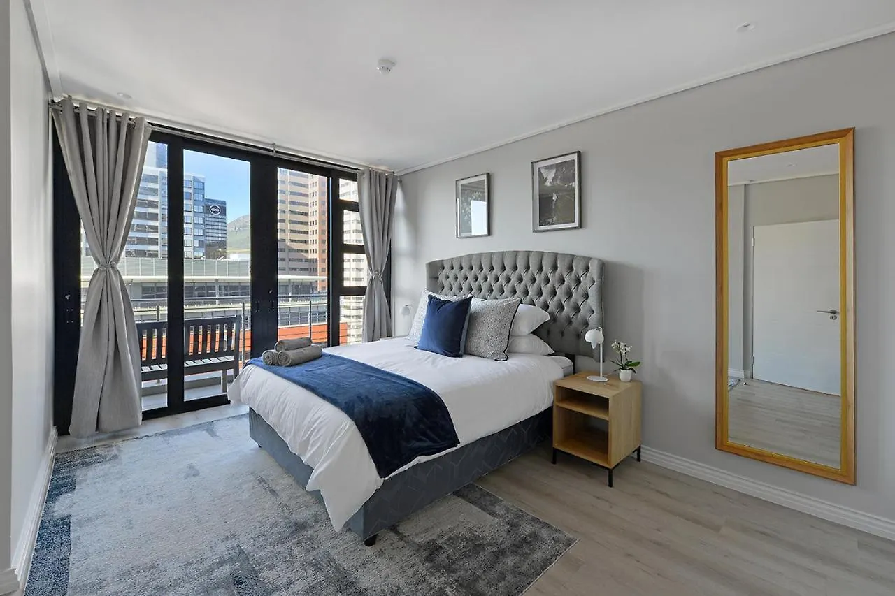 Maryam - Designer Apartment, Stunning Views Cape Town