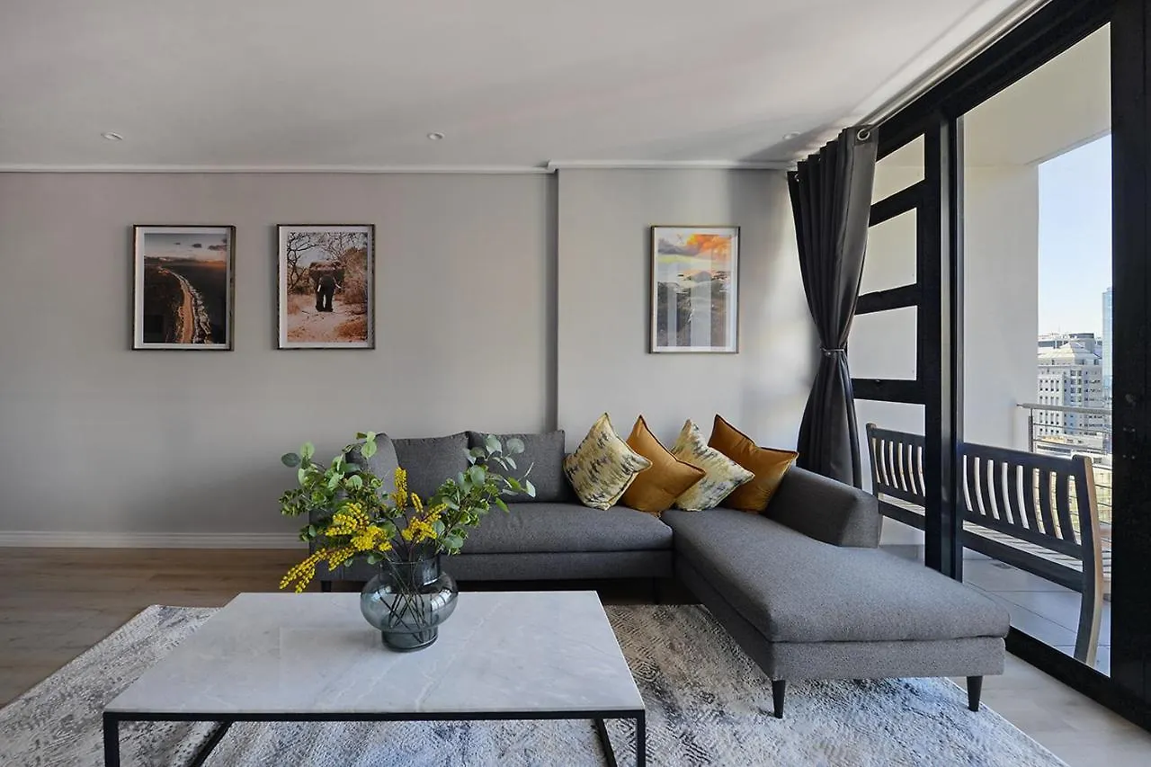 Maryam - Designer Apartment, Stunning Views Cape Town Apartment