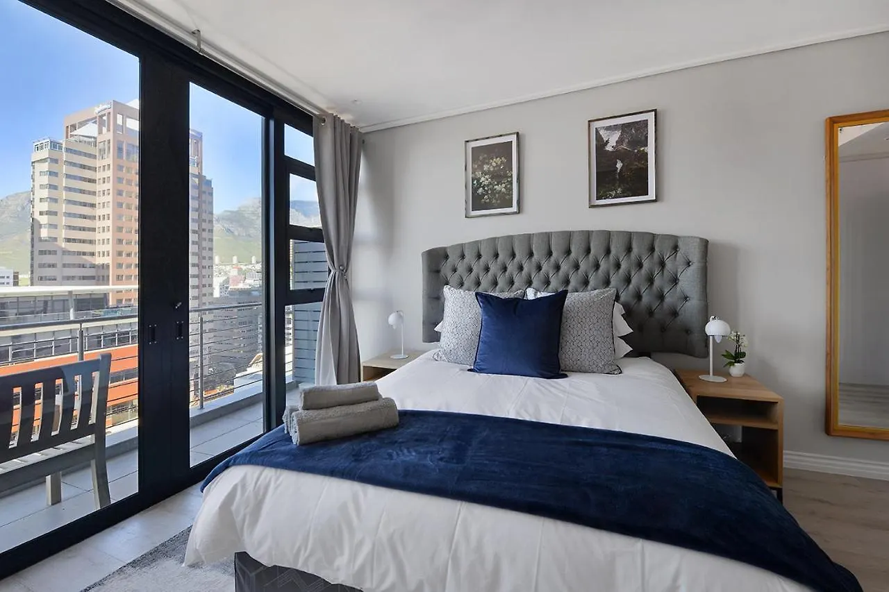 Maryam - Designer Apartment, Stunning Views Cape Town